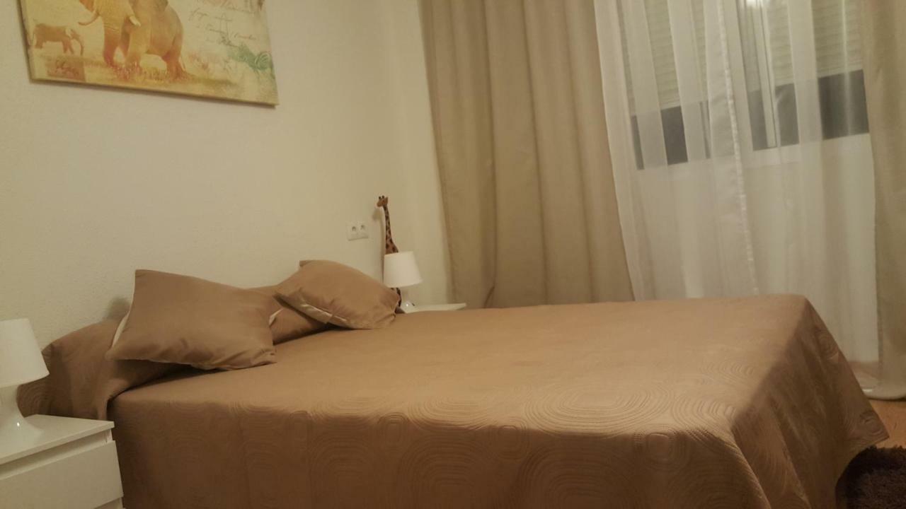 Pension Yna Holiday Малага Экстерьер фото