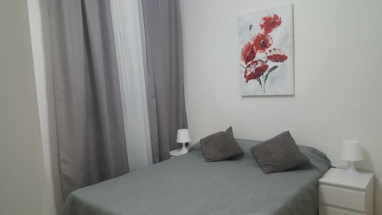 Pension Yna Holiday Малага Экстерьер фото