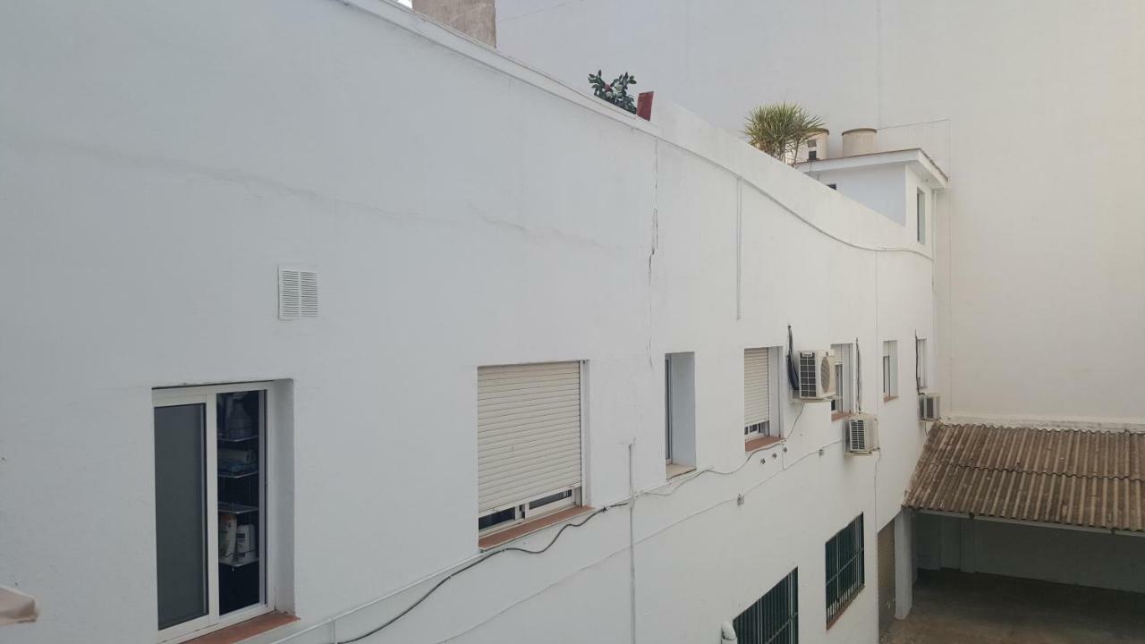 Pension Yna Holiday Малага Экстерьер фото