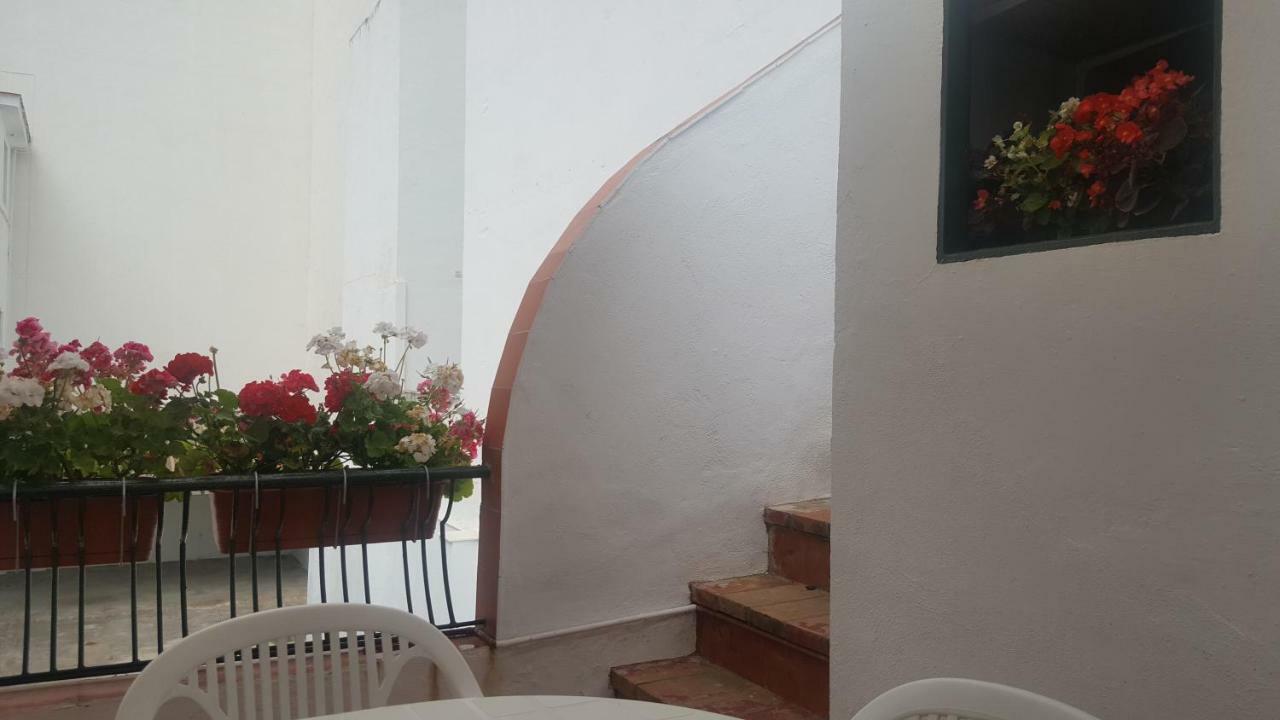 Pension Yna Holiday Малага Экстерьер фото